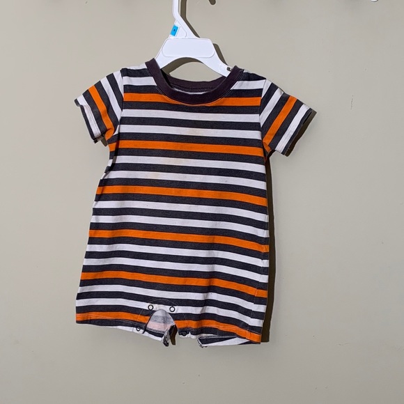 Carters Jumper - Picture 1 of 2